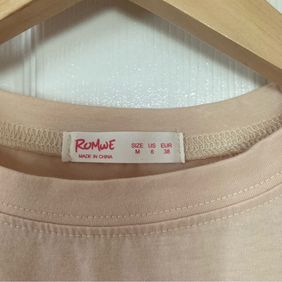 Sun and Moon Graphic Crop Top - Picture 3 of 6